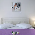 Apartment Neapolis
