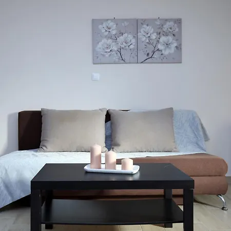 Neapolis Apartment *